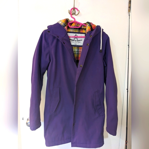 Ember & Earth Irish Raincoat - Picture 1 of 9